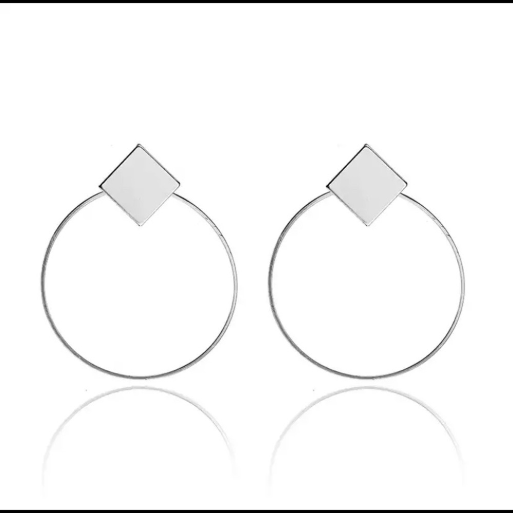 Geometric round gold or silver earrings